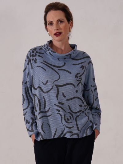 VIZ-A-VIZ Roll Neck Collar Floral Top