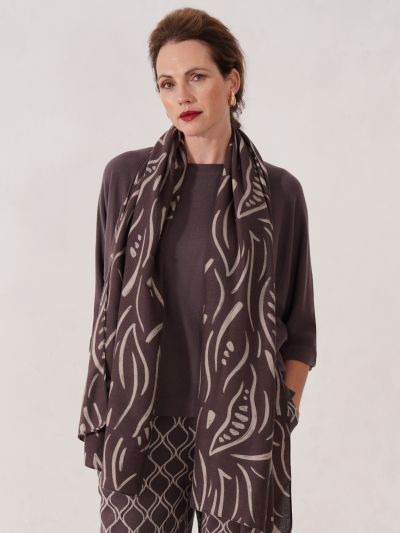 VIZ-A-VIZ Leaf Print Scarf